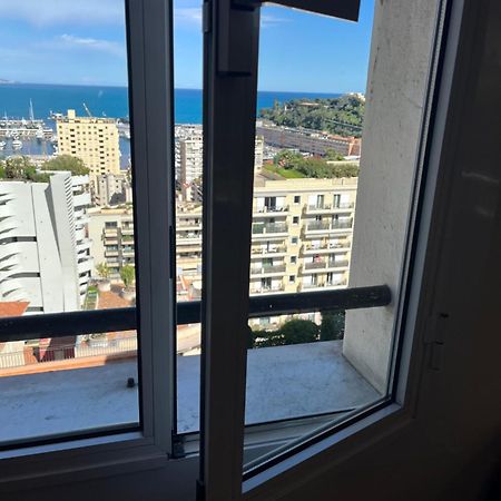 Plein coeur de Monaco, à 300 mètres à pied du port de Monaco, 4 pièces, escaliers vue mer. Monte Carlo Exterior foto